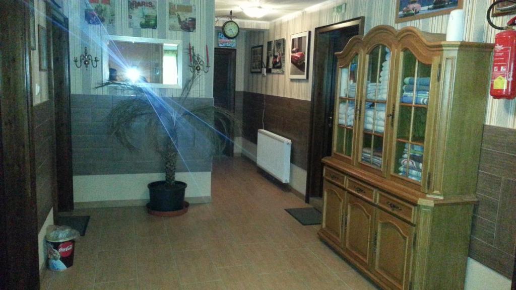 Old'S Car Zimmer & Apartment Vermietung Velden am Woerthersee Ngoại thất bức ảnh