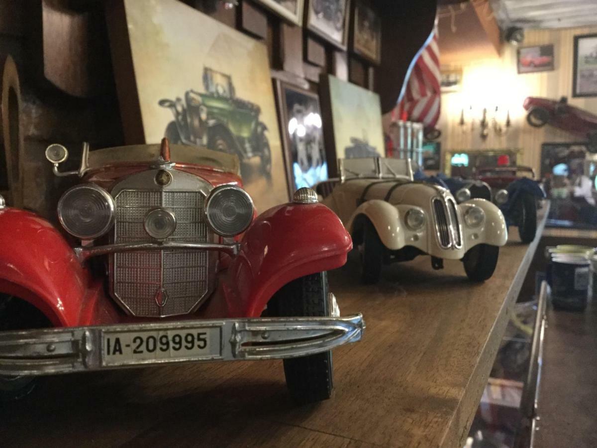 Old'S Car Zimmer & Apartment Vermietung Velden am Woerthersee Ngoại thất bức ảnh