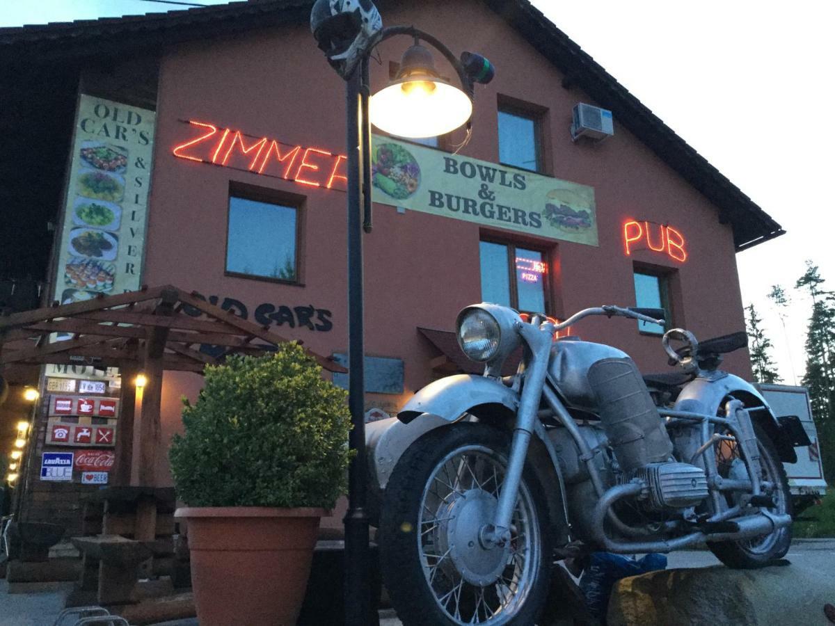 Old'S Car Zimmer & Apartment Vermietung Velden am Woerthersee Ngoại thất bức ảnh